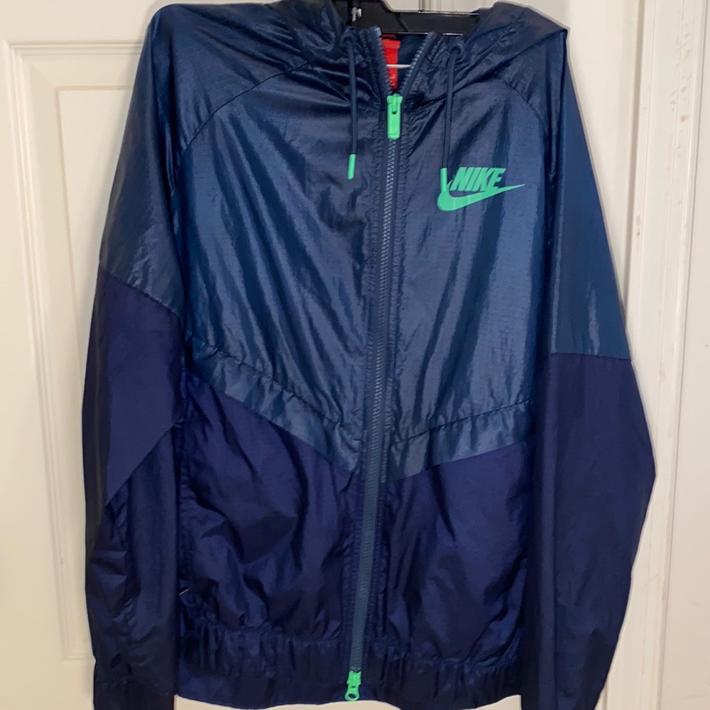 nike windbreaker